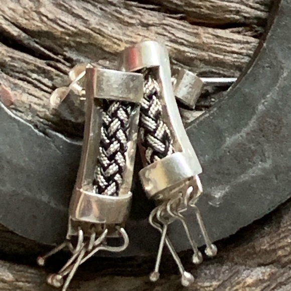 VINTAGE STERLING SILVER ORNATE POST EARRINGS - Picture 11 of 13